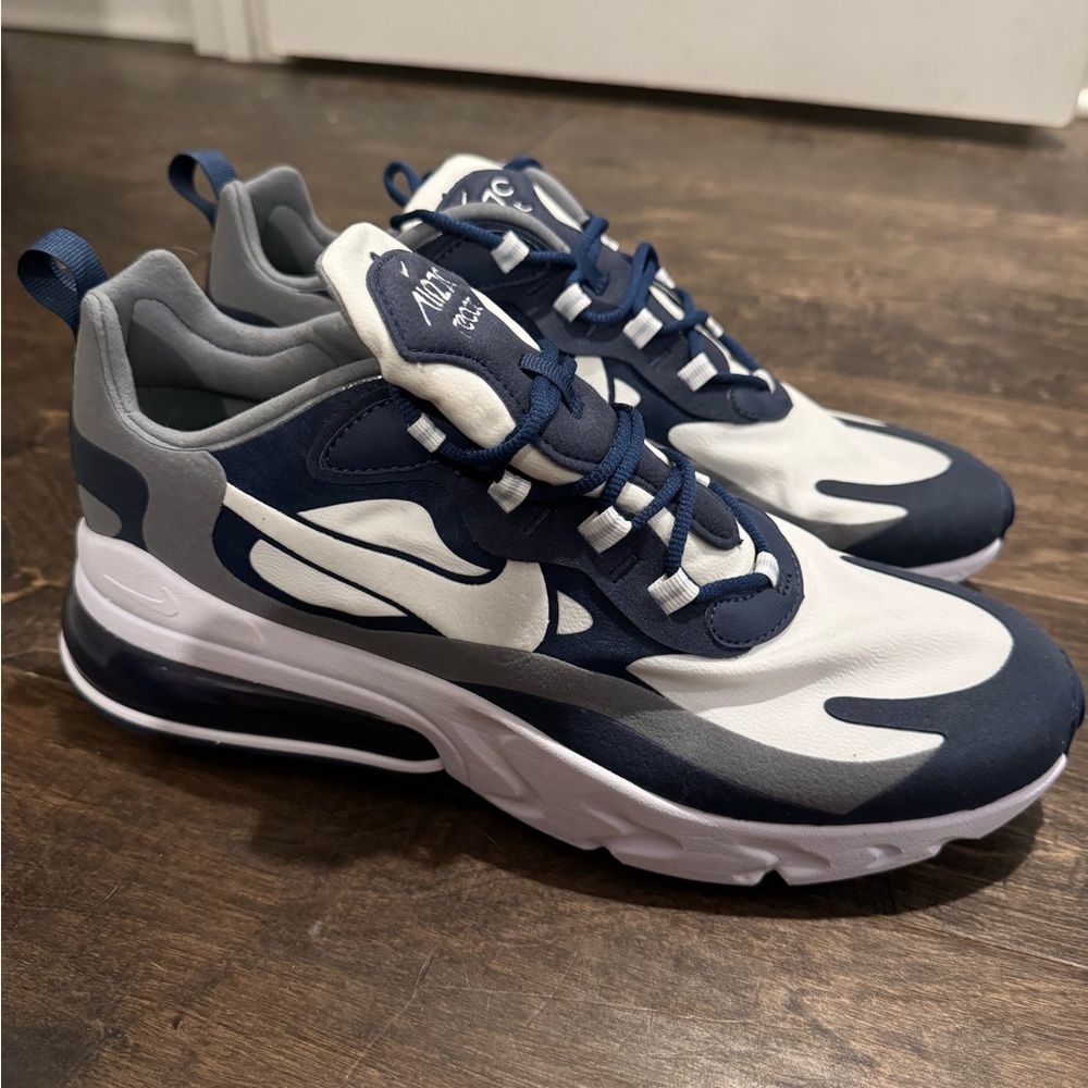 Nike Men's Sneakers - Navy, White & Gray Accent